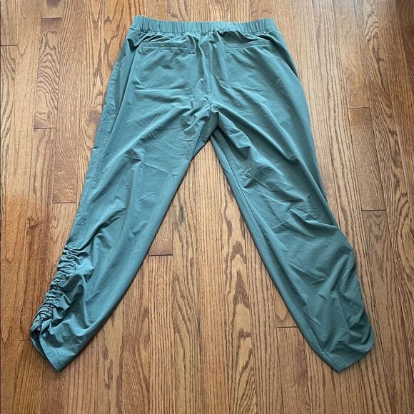 Athleta Aspire Ankle Pants Jasper Green Women’s Sz 12 - Picture 4 of 14